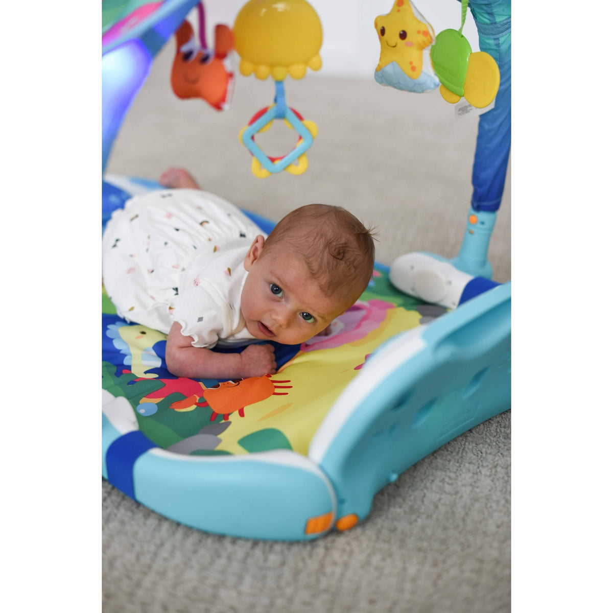 Magic Lights and Musical Play Gym H58649