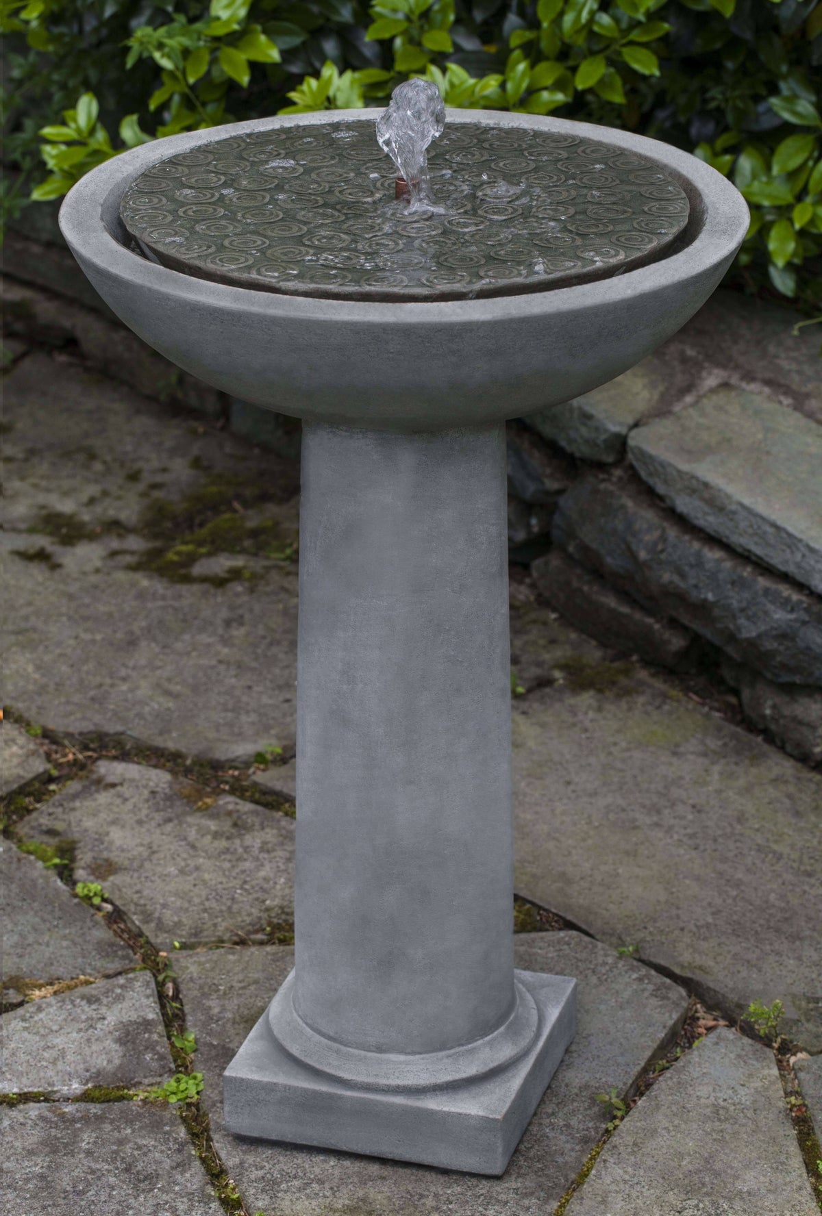 Alpine Stone Birdbath Fountain H405830