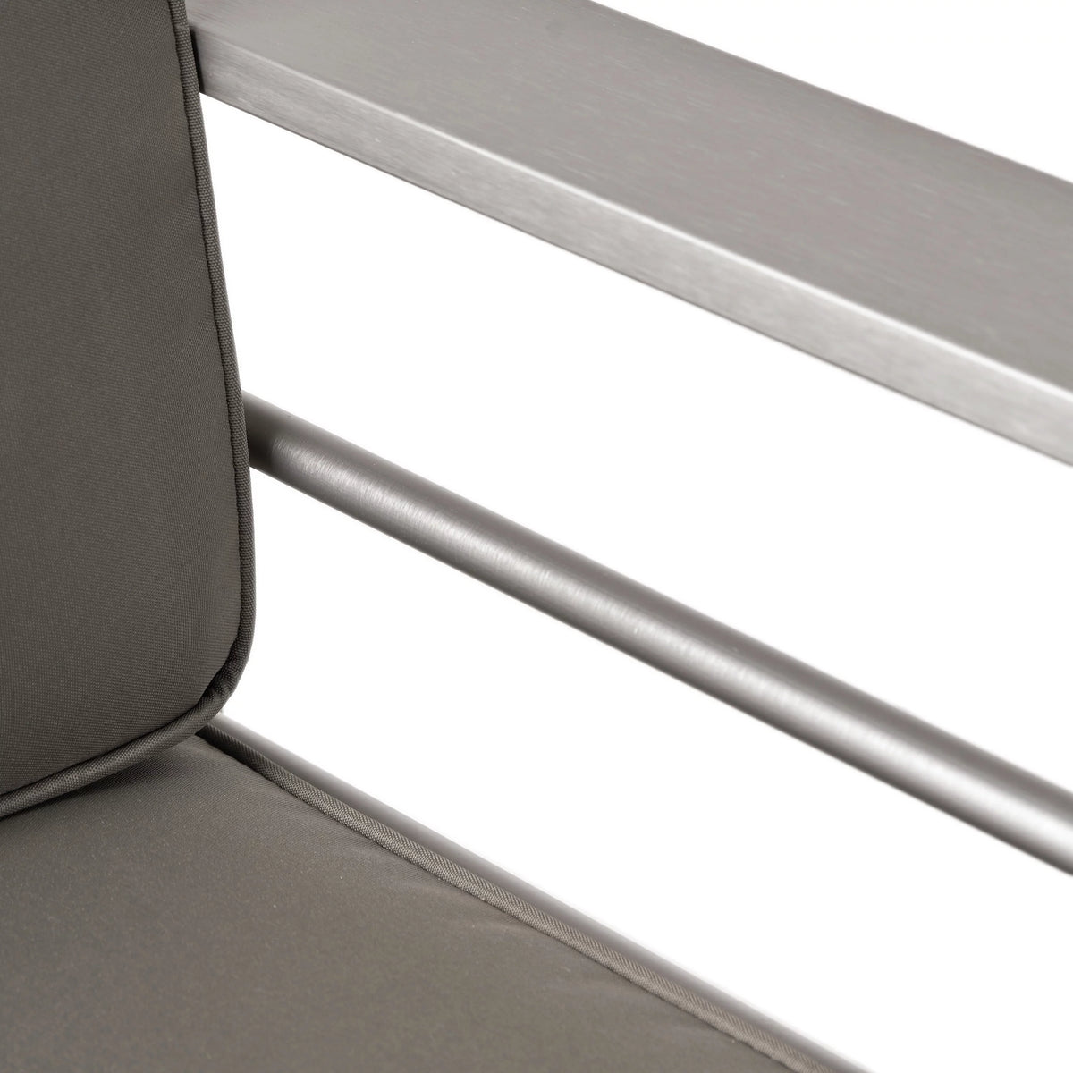 Aluminum Club Chairs with Cushions, Set of 2, Gray G6036