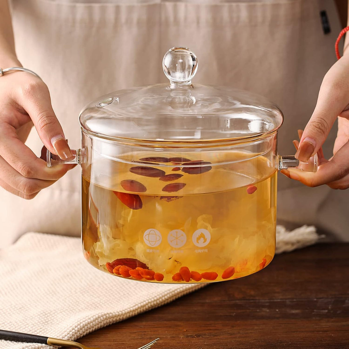1.5 Liter Glass Saucepan with Cover A707
