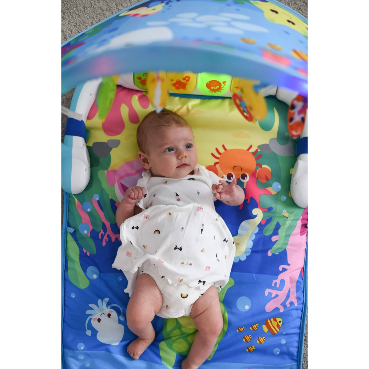 Magic Lights and Musical Play Gym H58649
