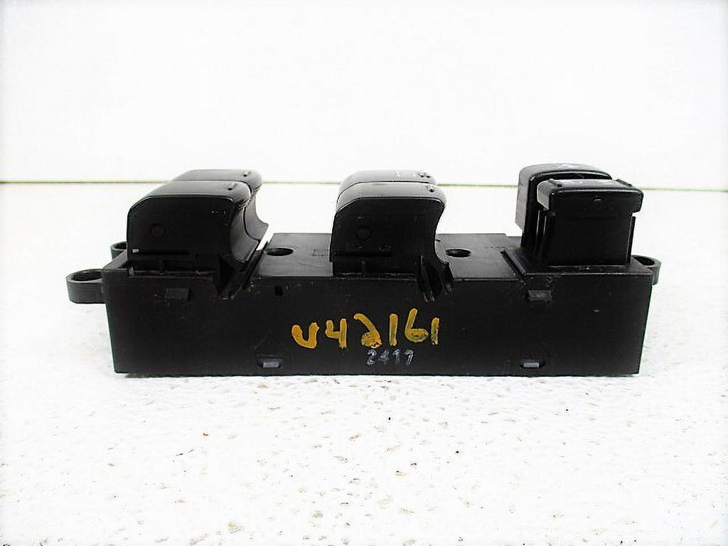 Pre-Owned Subaru Forester Driver Master LH Auto Window Lock Switch C7820