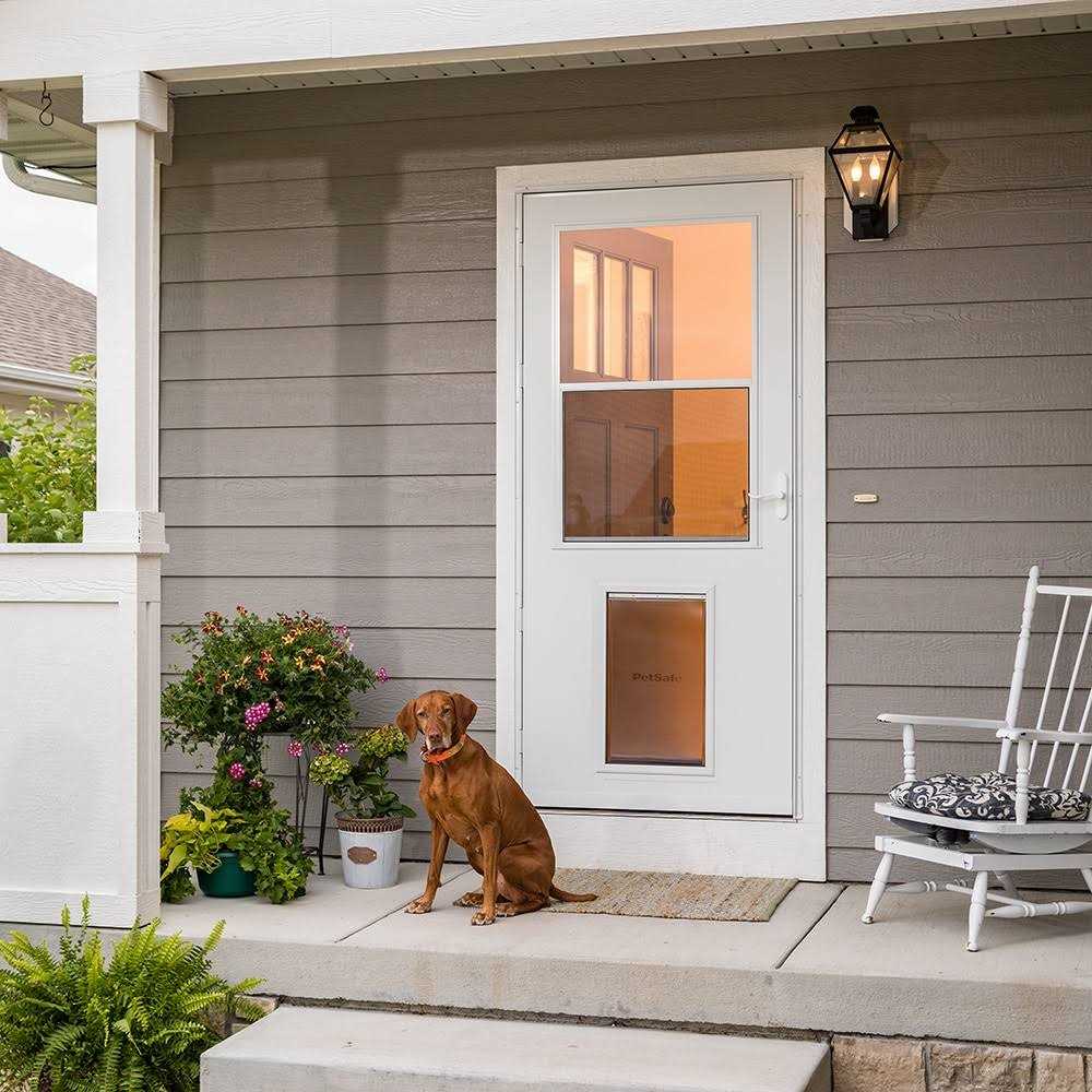 White High-view Wood Core Storm Door E694