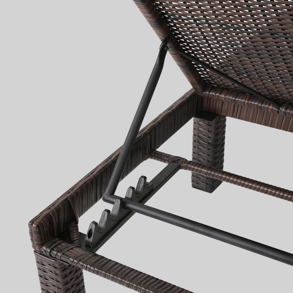 Brown Wicker Chaise Lounge Set of 4 G957102