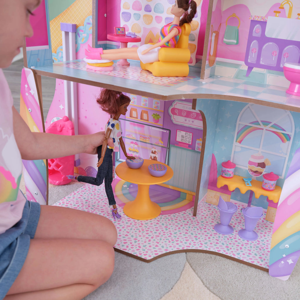 Wooden Dollhouse with Elevator 28 Accessories W641