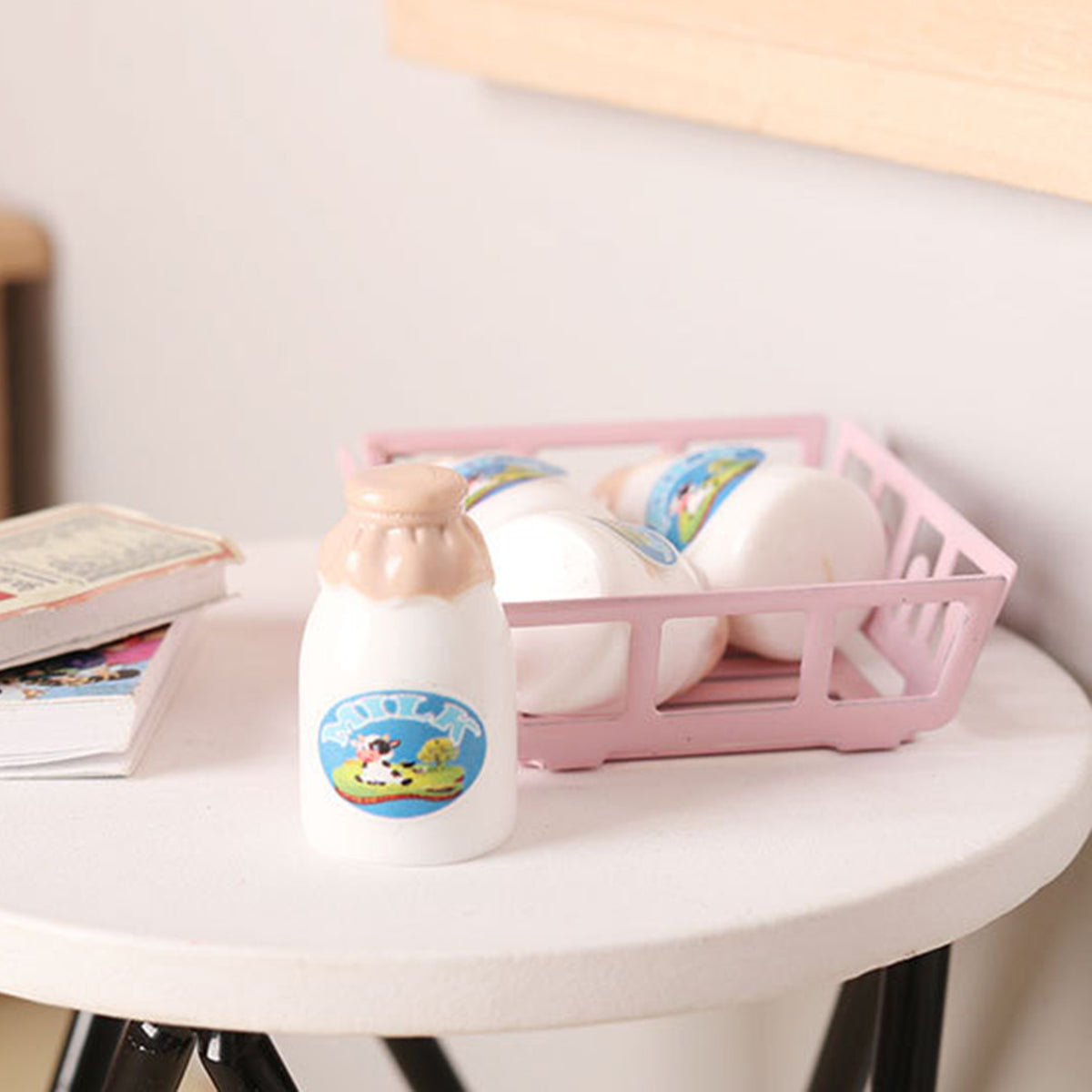 1:12 Scale Dollhouse Miniature Milk Bottle with Storage Basket Y5338