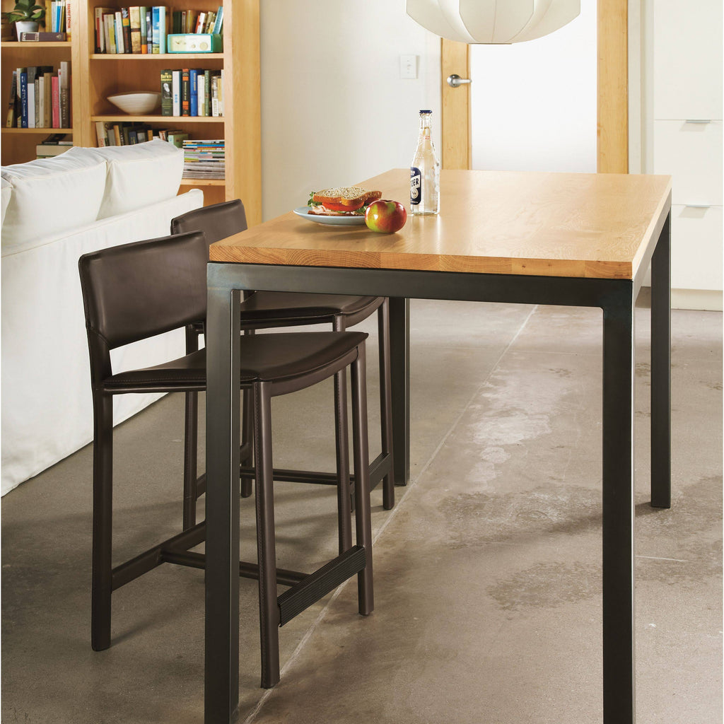 White Venatino Marble Counter Table W973759