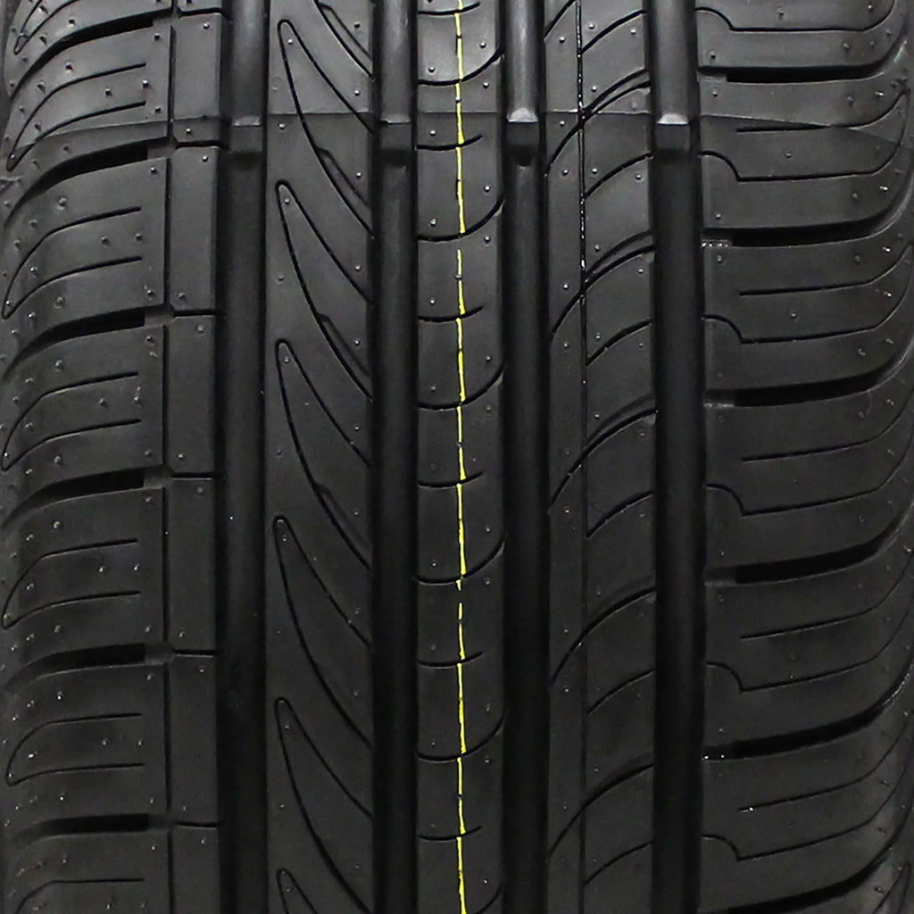 P225/65R17 100H Passenger Tire Y5793