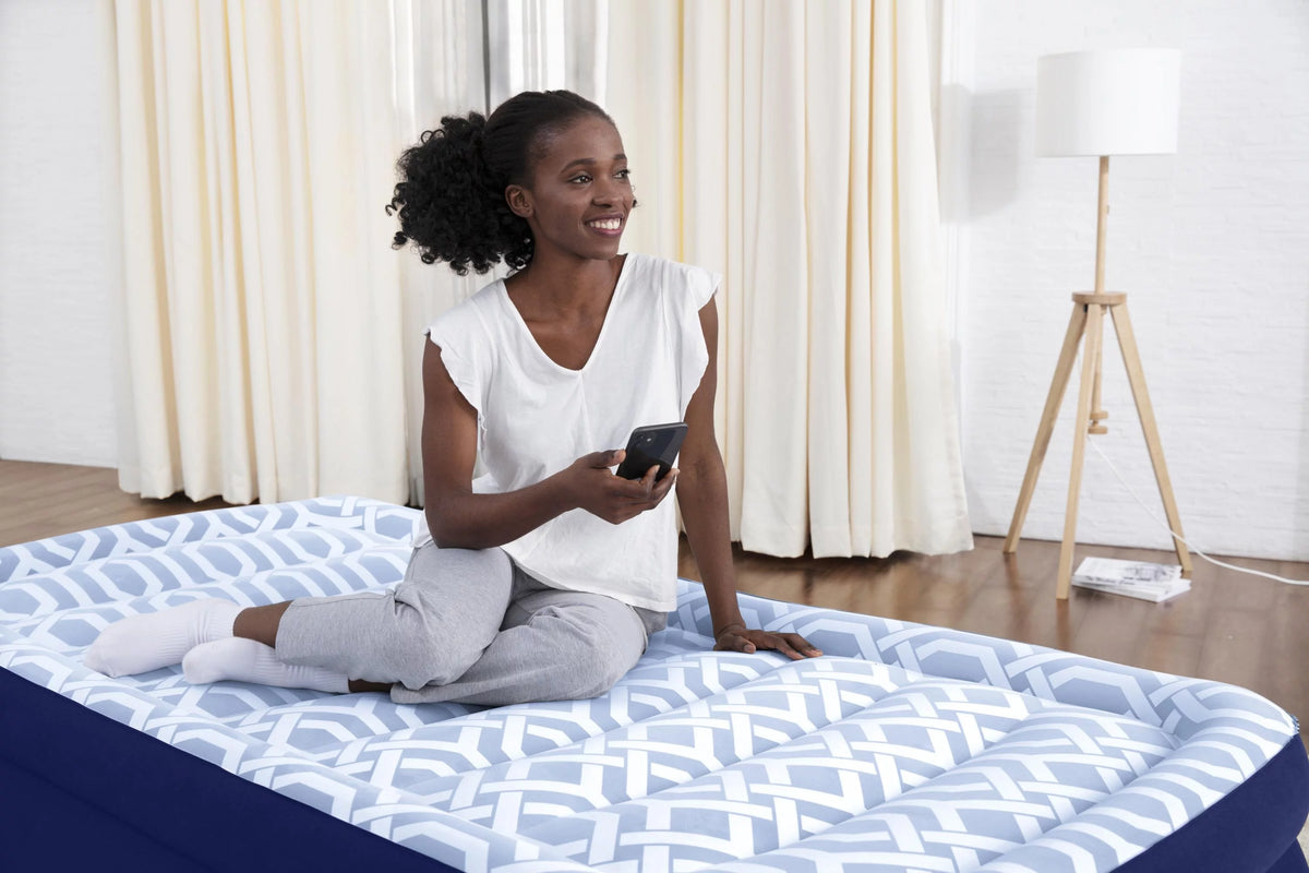 20" Twin Air Mattress with Built-in Pump W9112