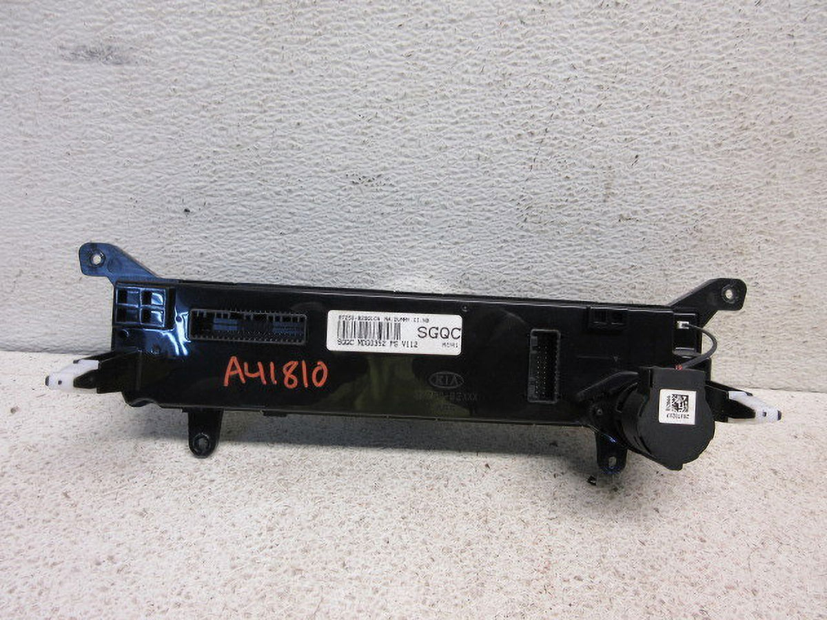 Pre-Owned Kia Soul Heat A/C Temperature Control Unit X321380
