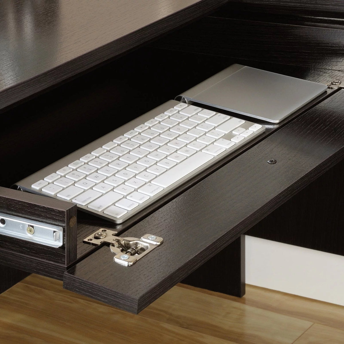 L-Shaped Desk V739